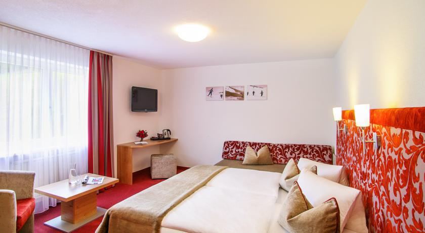 אישגל Hotel Garni Chasa Sulai חדר תמונה