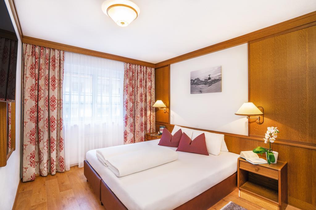 אישגל Hotel Garni Chasa Sulai מראה חיצוני תמונה