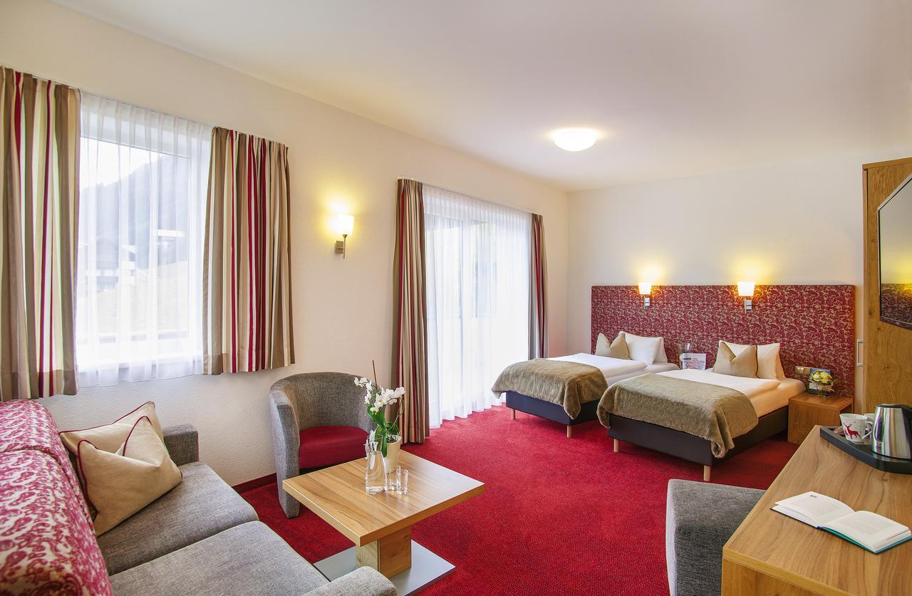אישגל Hotel Garni Chasa Sulai מראה חיצוני תמונה